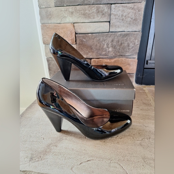 Vince Camuto heels - Picture 2 of 14